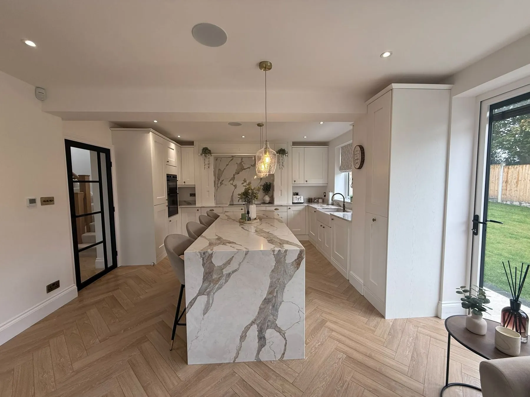 Kitchen island and units