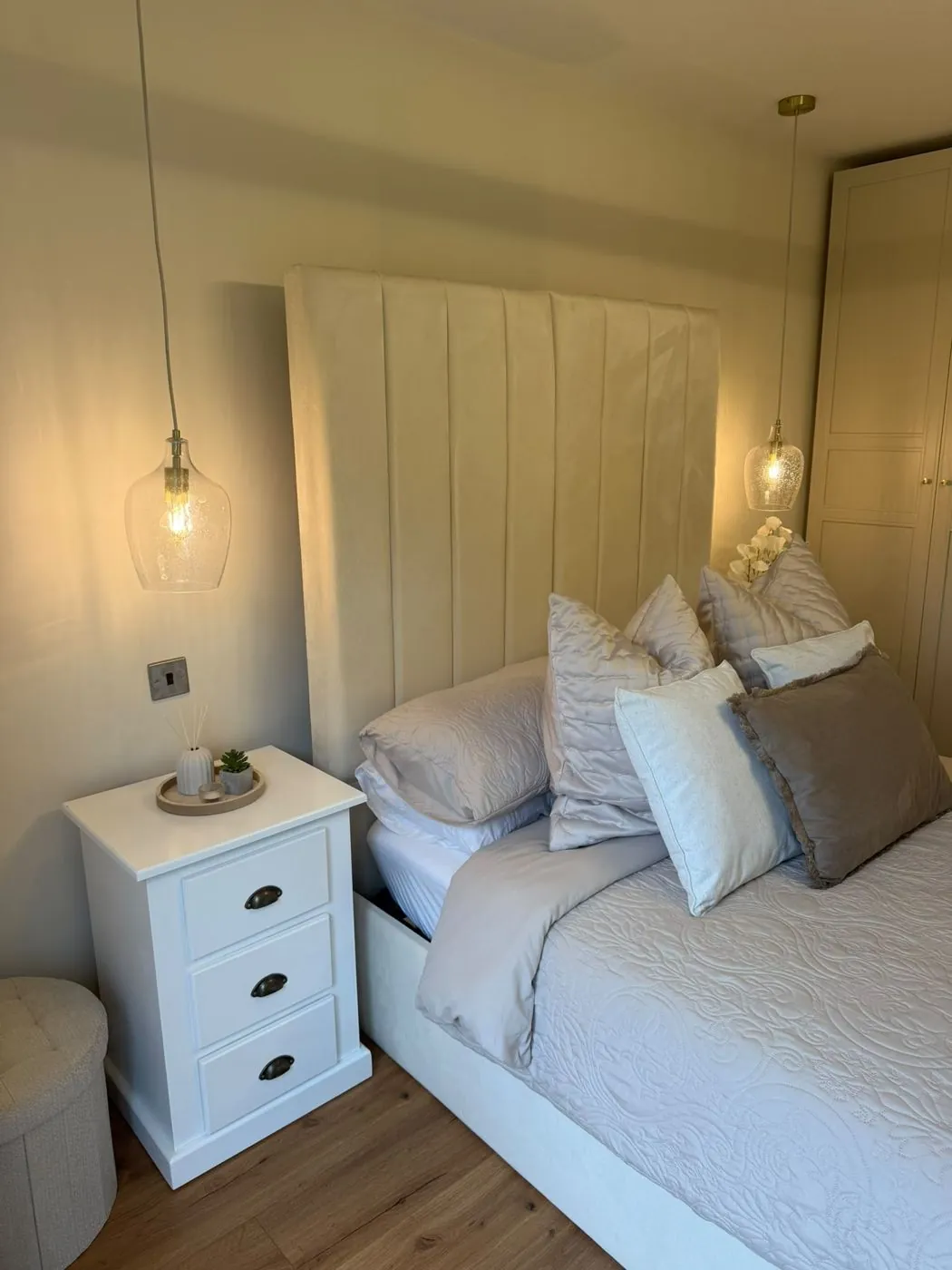 Bedside detail