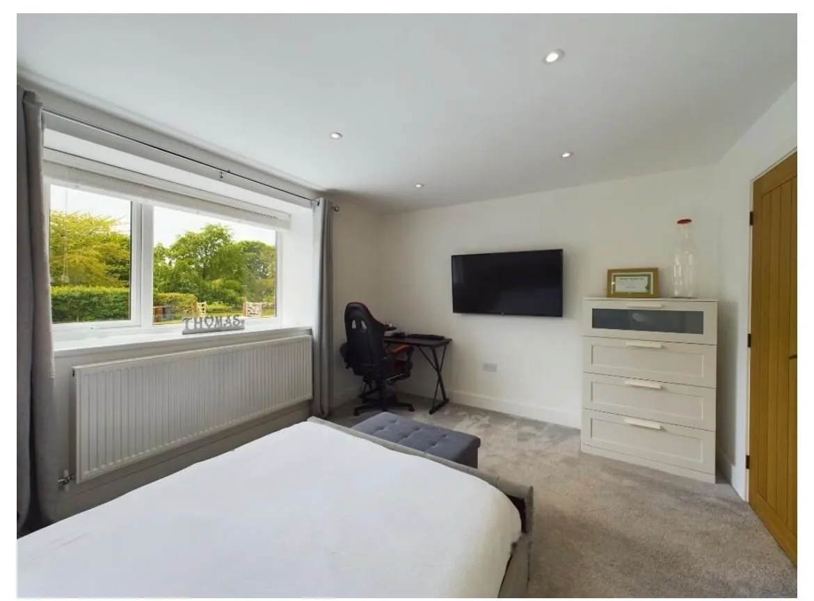 Fourth bedroom